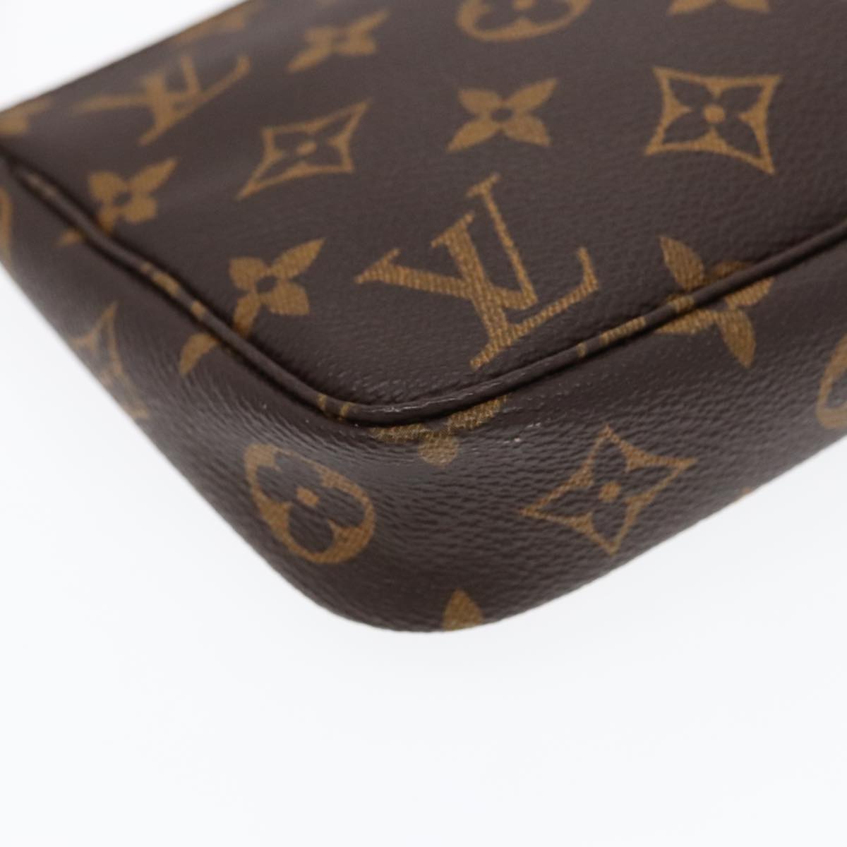 Louis Vuitton Pochette Accessoire