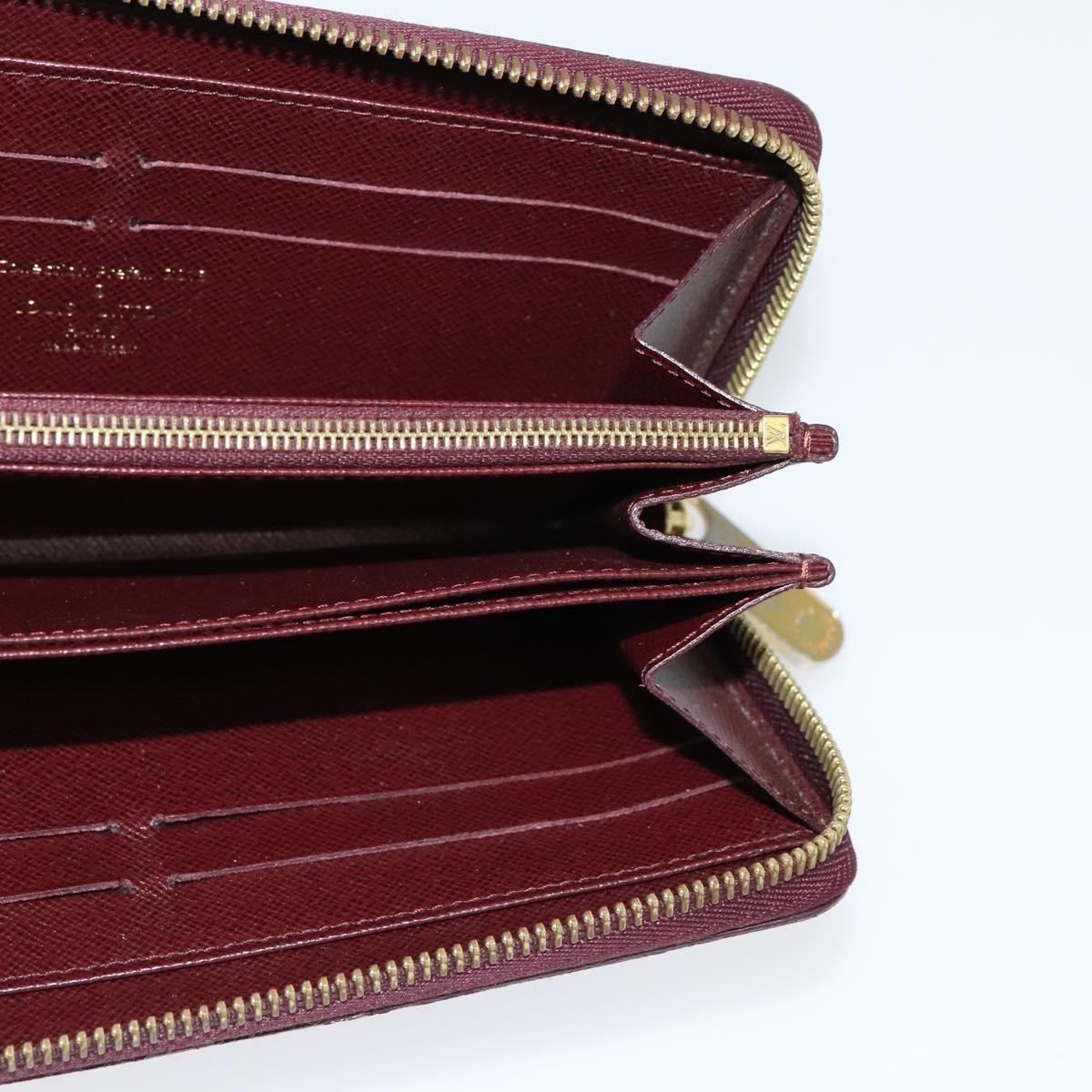 Louis Vuitton Zippy wallet