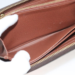 Louis Vuitton Zippy wallet