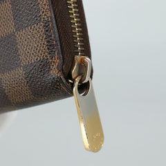Louis Vuitton Zippy wallet