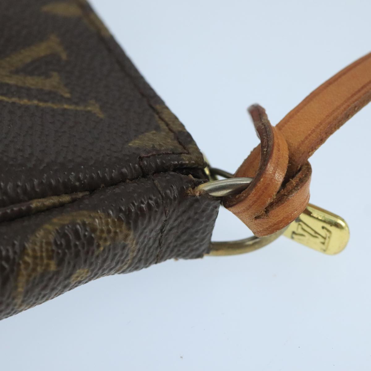 Louis Vuitton Pochette Accessoire