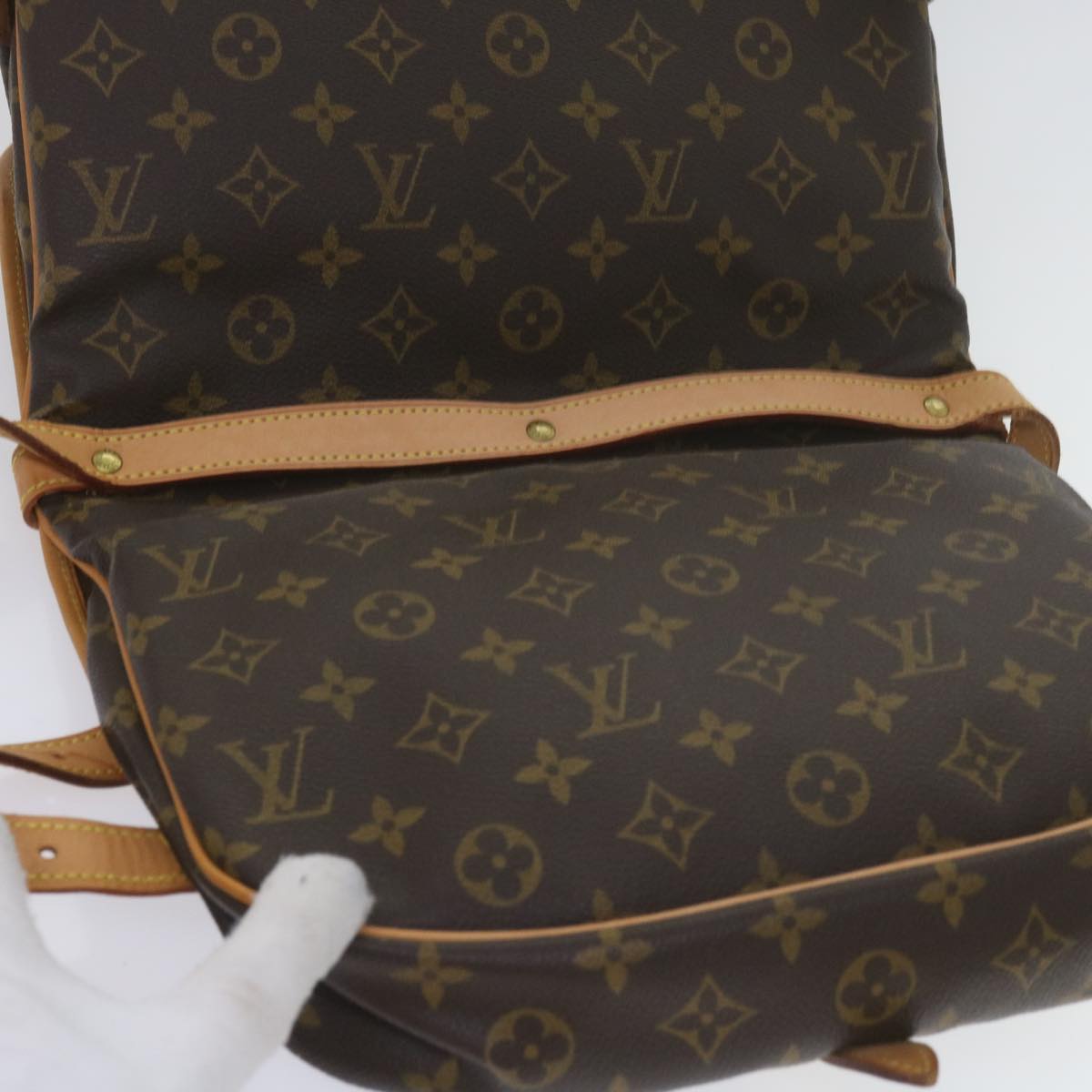Louis Vuitton Saumur 30