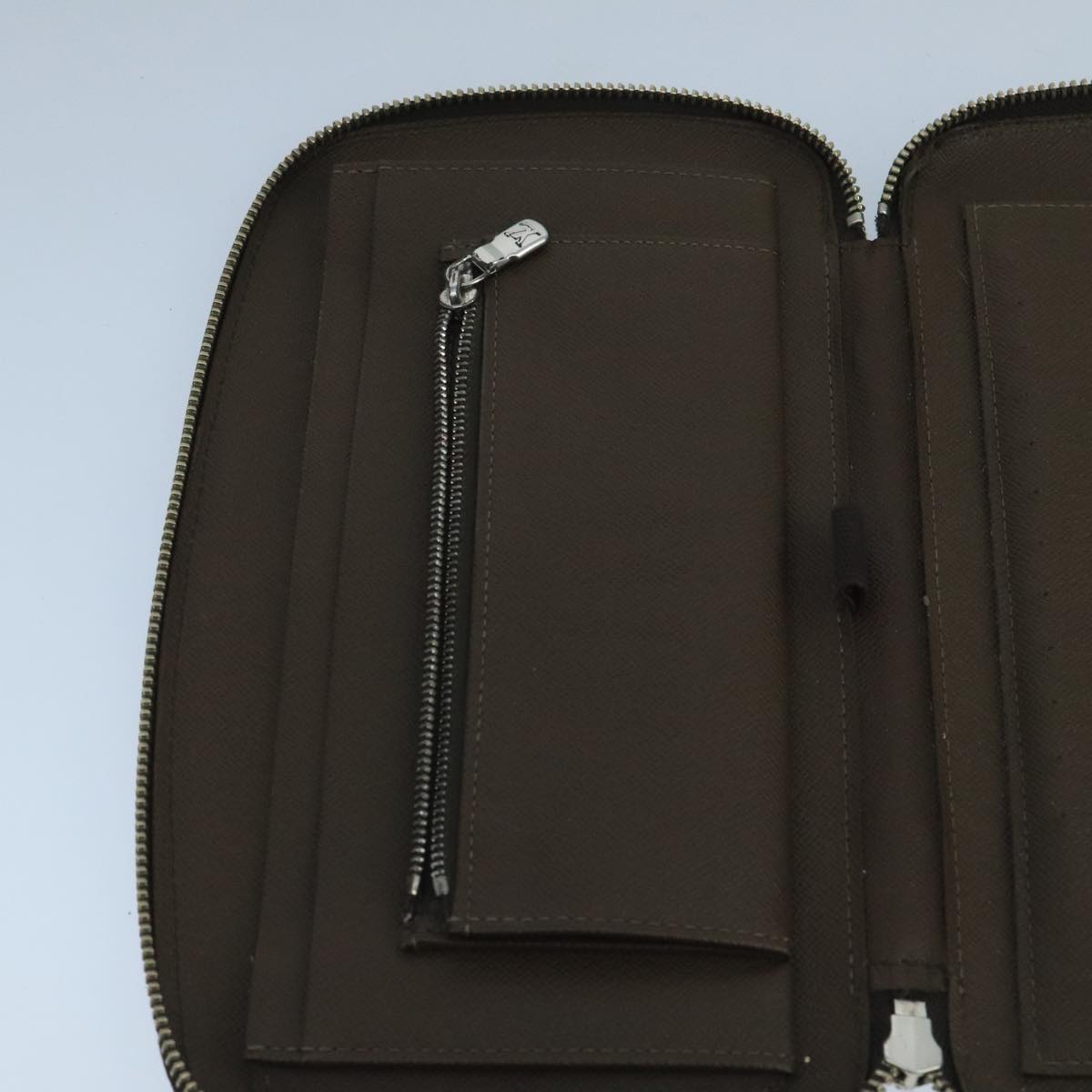 Louis Vuitton Atholl