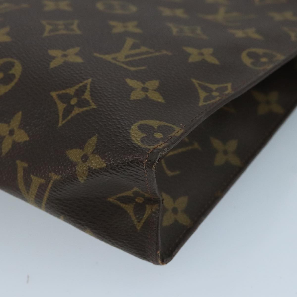 Louis Vuitton Trousse de Toilette 25