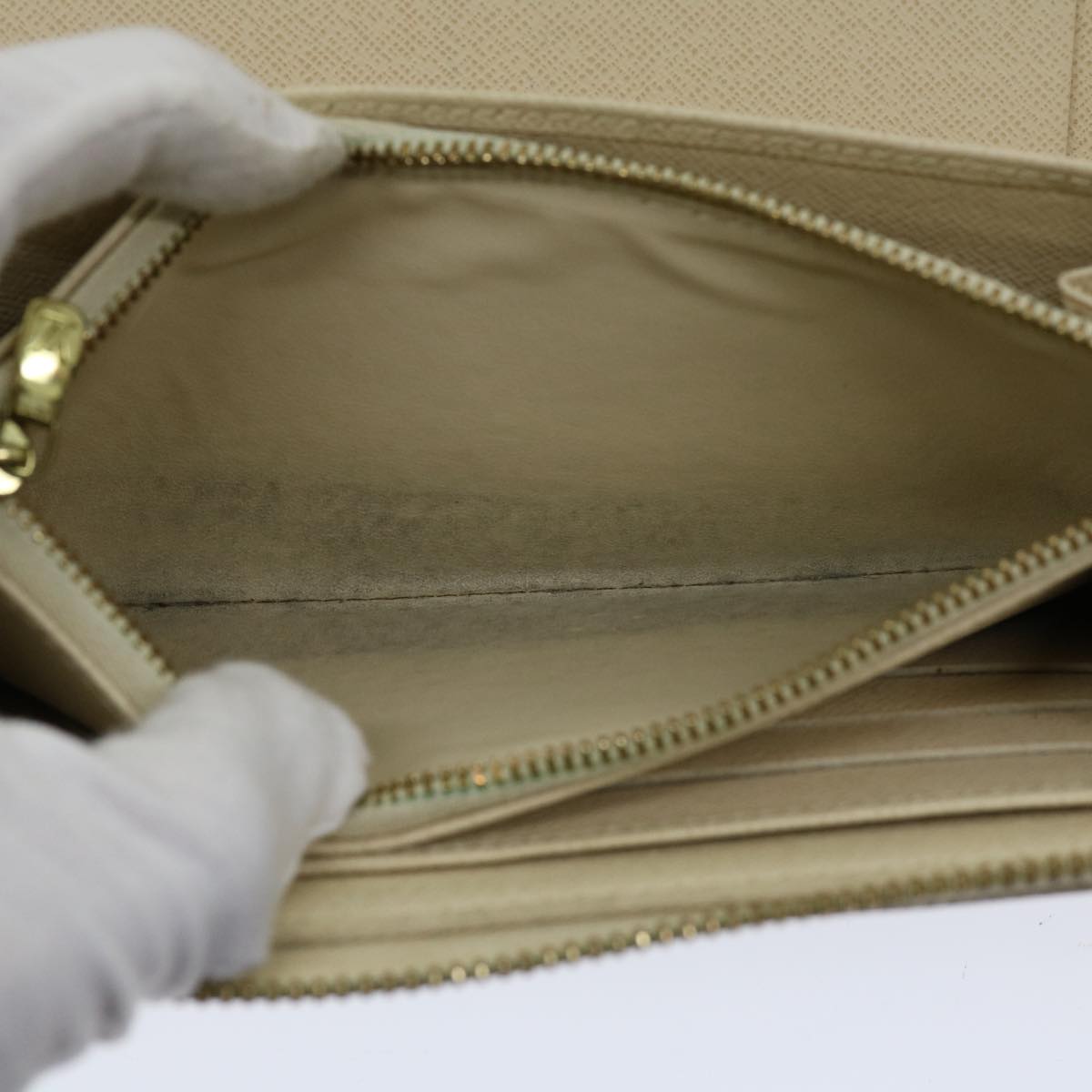 Louis Vuitton Zippy organizer