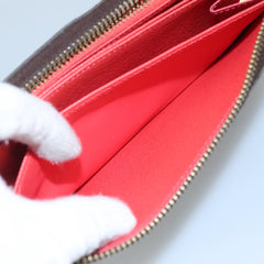 Louis Vuitton Zippy wallet