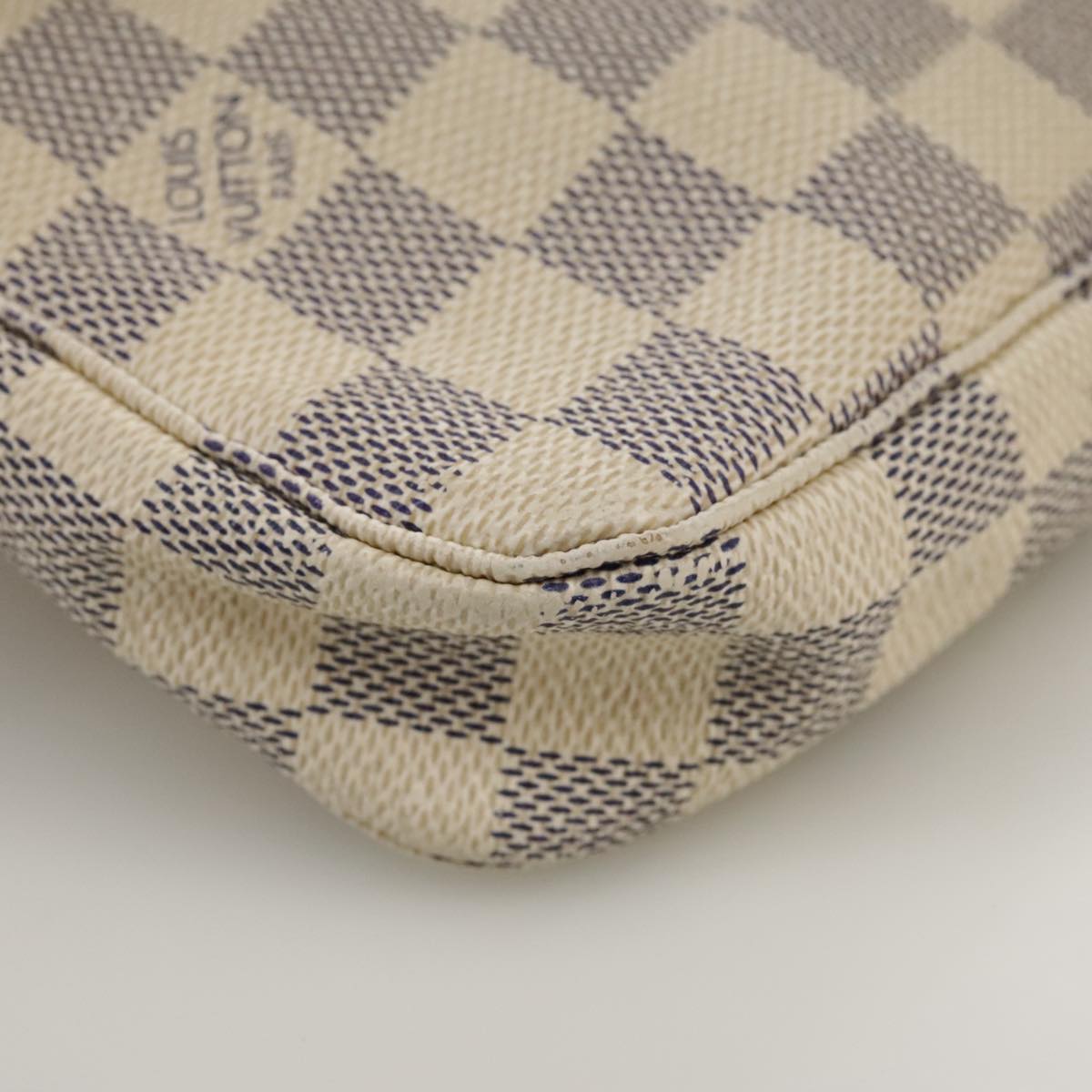 Louis Vuitton Pochette Accessoire