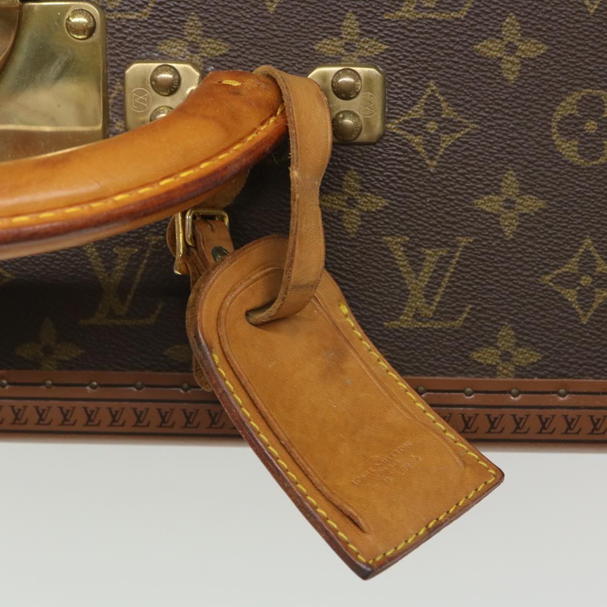 Louis Vuitton Bisten