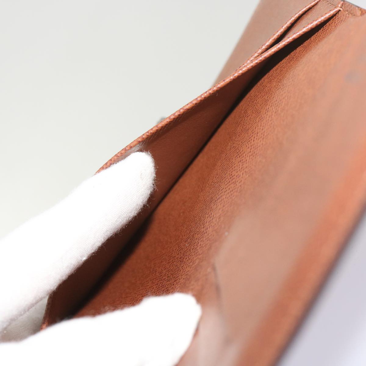 Louis Vuitton Porte papier zip