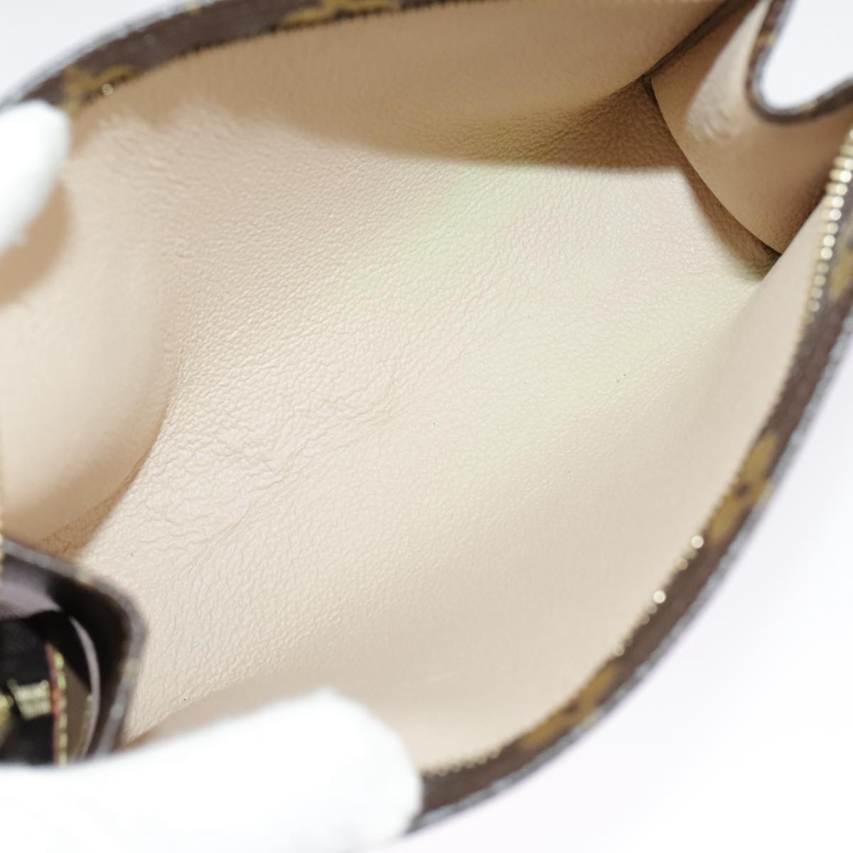 Louis Vuitton Poche Toilette 19