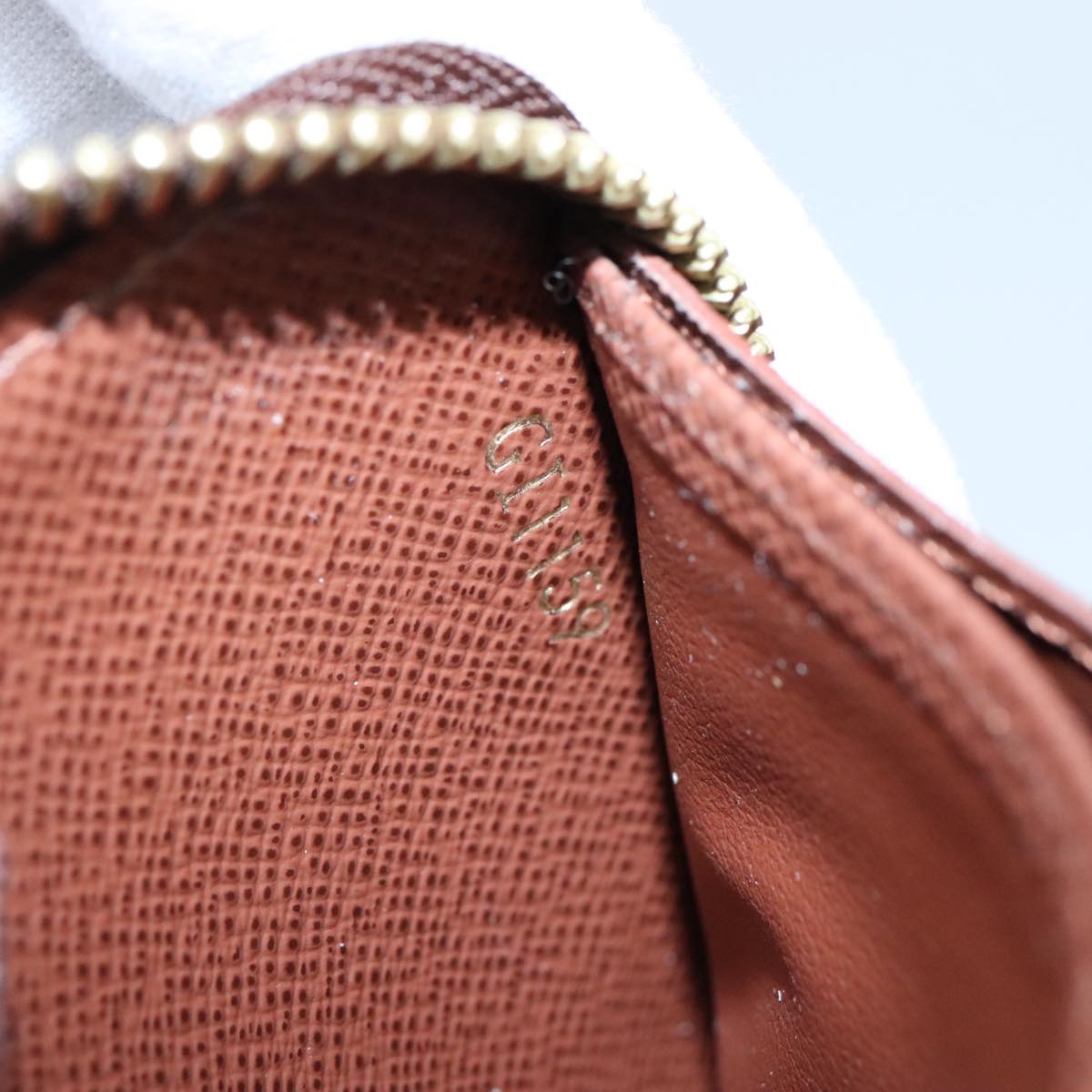 Louis Vuitton Zippy wallet