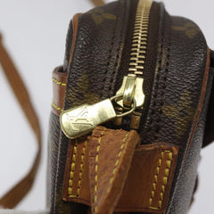 Louis Vuitton Jeune fille