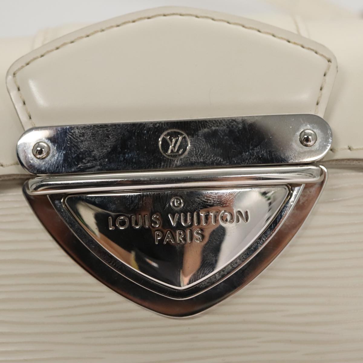 Louis Vuitton Montaigne