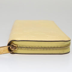 Louis Vuitton Zippy wallet