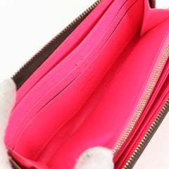Louis Vuitton Zippy wallet