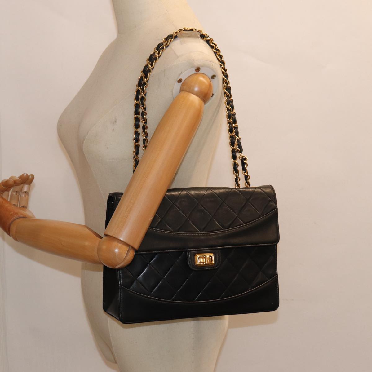 Chanel Single flap