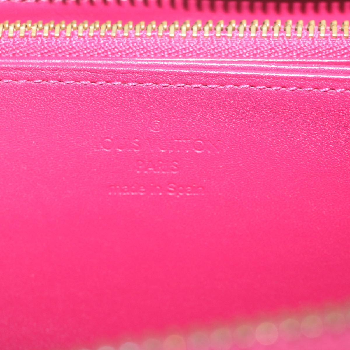 Louis Vuitton Zippy wallet