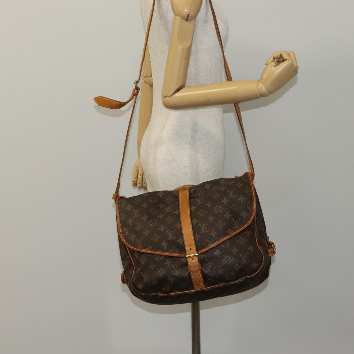 Louis Vuitton Saumur 35