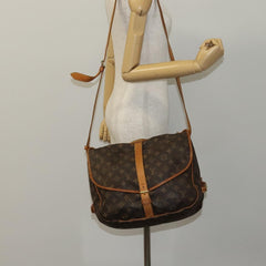 Louis Vuitton Saumur 35