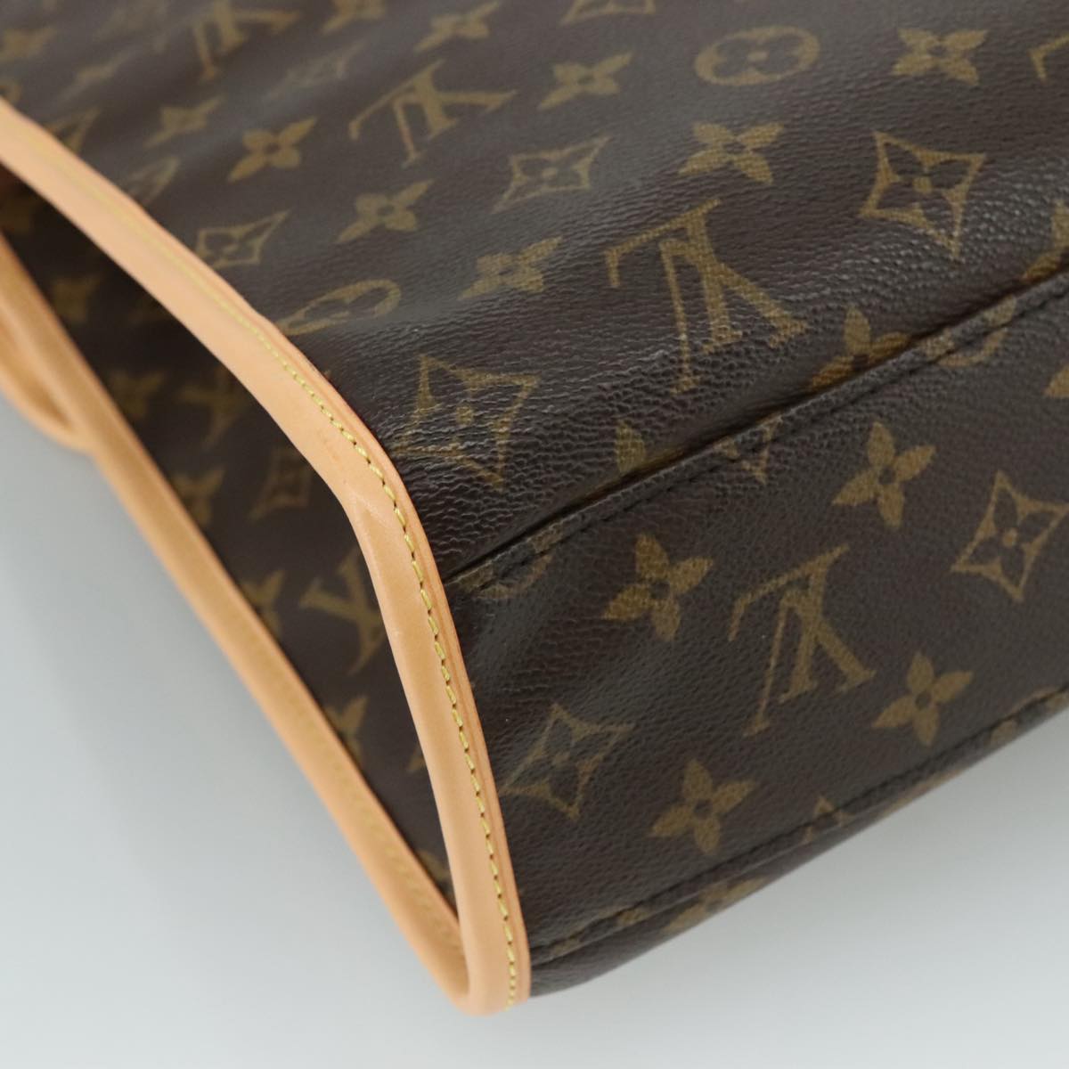 Louis Vuitton Beverly