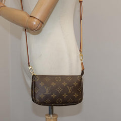 Louis Vuitton Pochette Accessoire