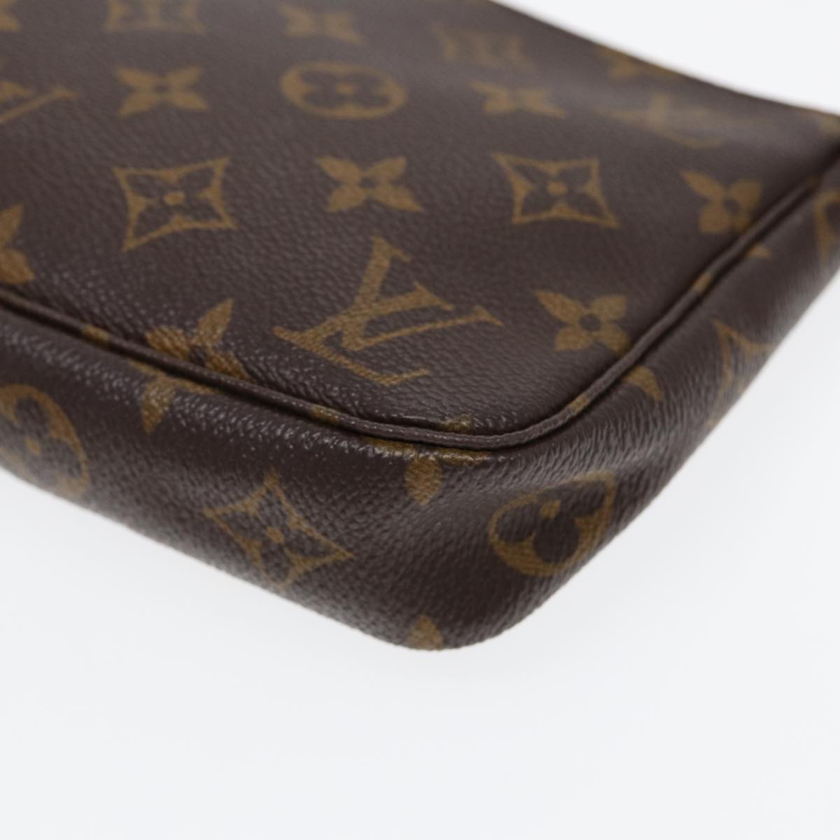 Louis Vuitton Pochette Accessoire