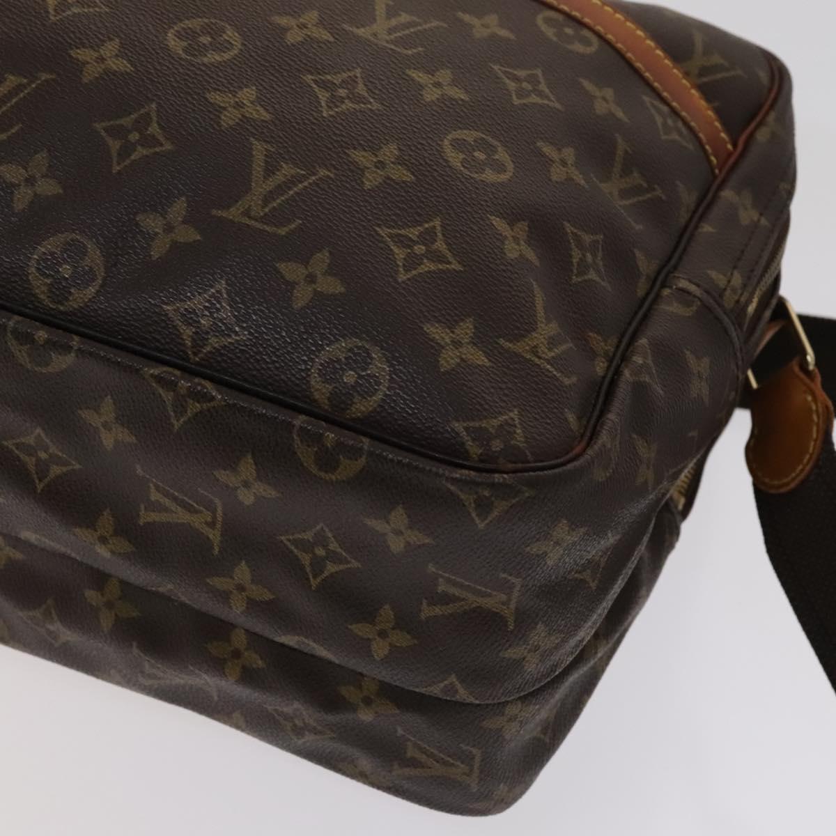 Louis Vuitton Reporter