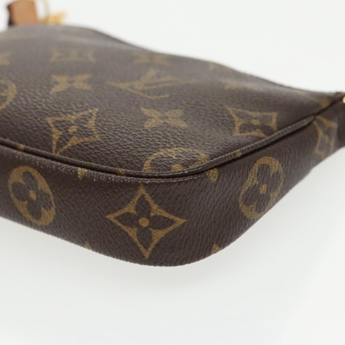 Louis Vuitton Pochette Accessoire