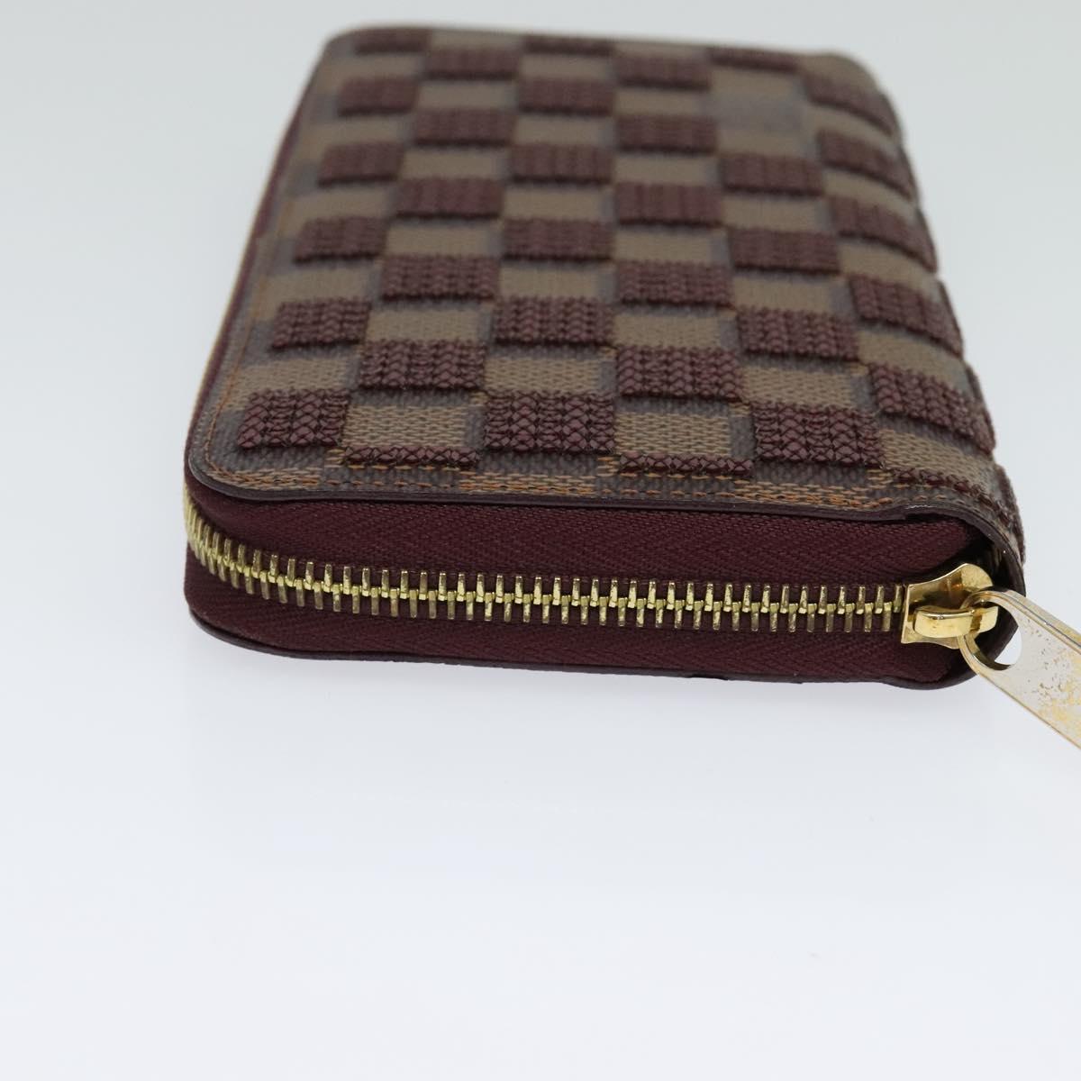 Louis Vuitton Zippy wallet