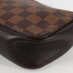 Louis Vuitton Trousse makeup