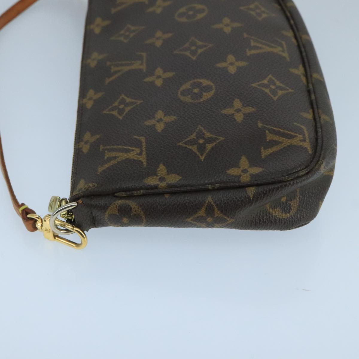 Louis Vuitton Pochette Accessoire