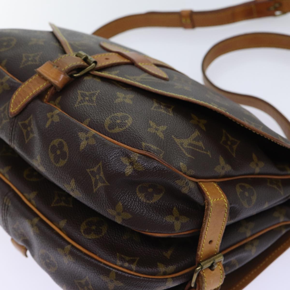 Louis Vuitton Saumur