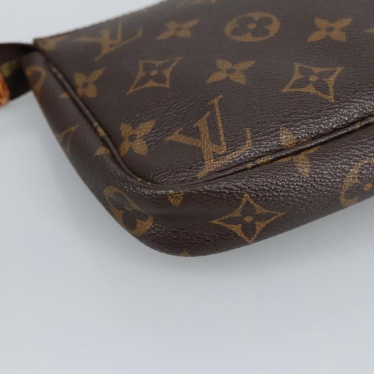 Louis Vuitton Pochette Accessoire