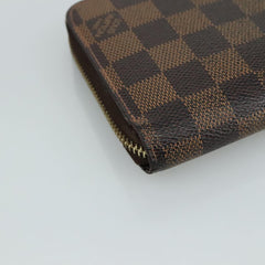 Louis Vuitton Zippy wallet