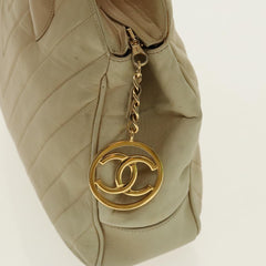 Chanel V-Stich