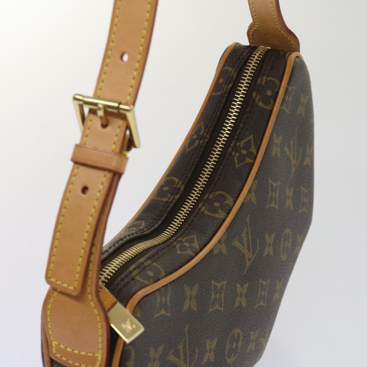 Louis Vuitton Croissant