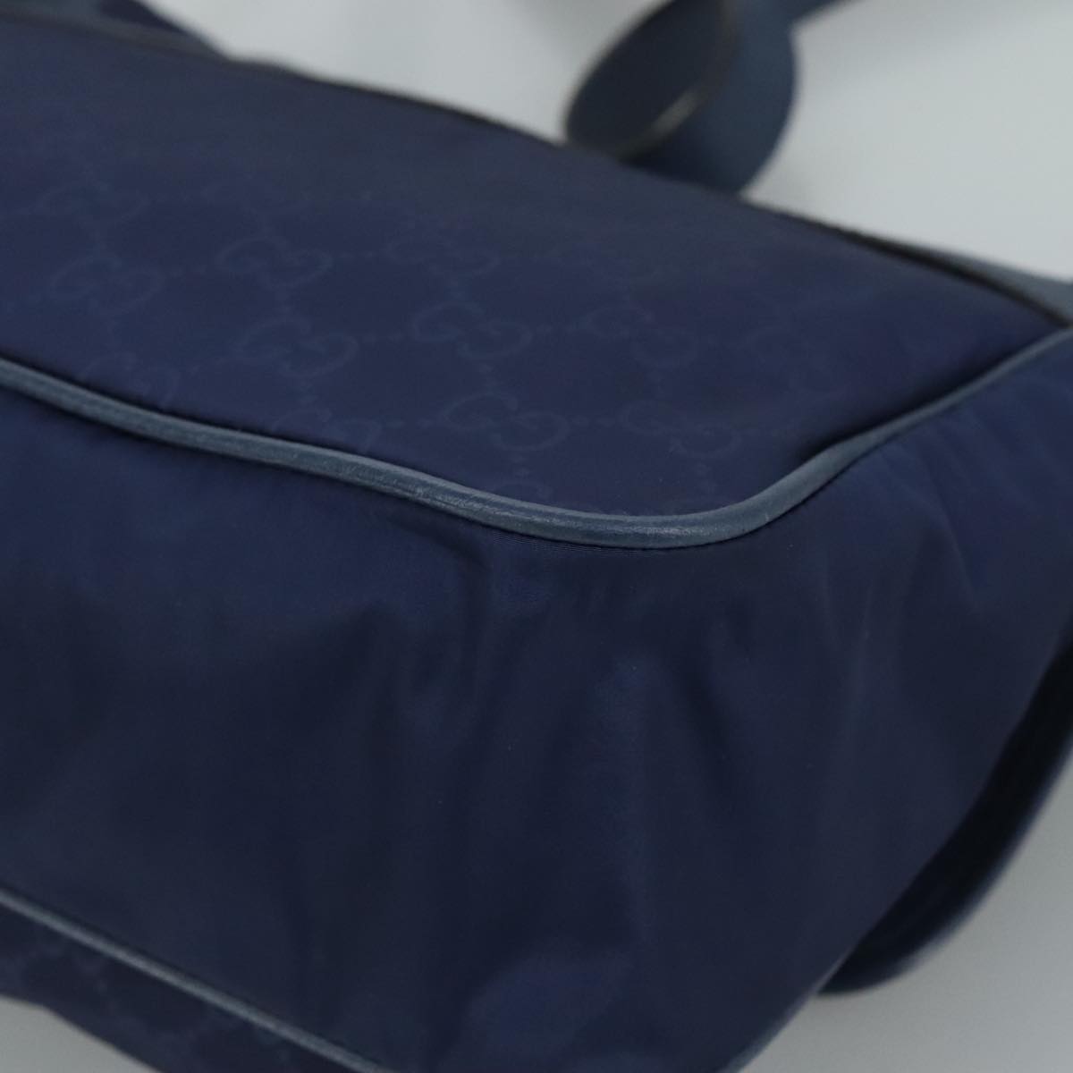 Gucci Messenger