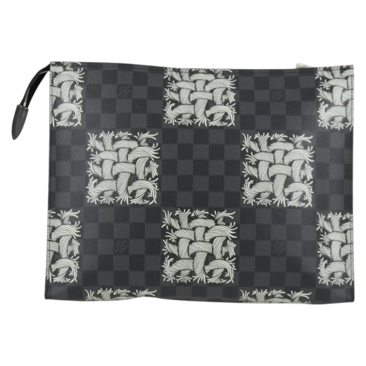 Louis Vuitton Pochette voyage