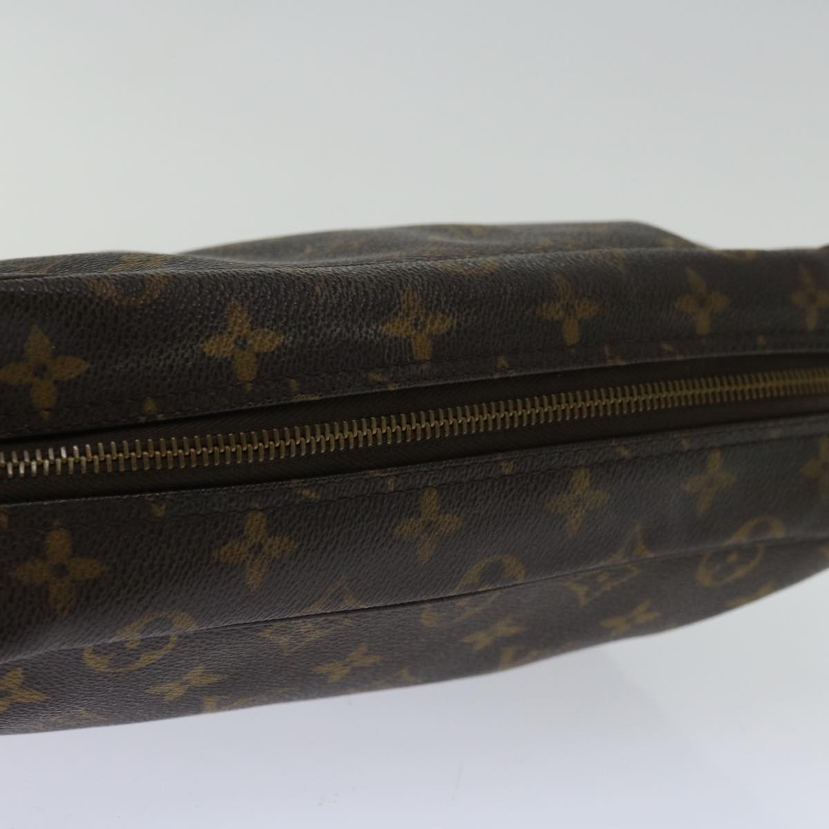 Louis Vuitton Trousse Toilette 28