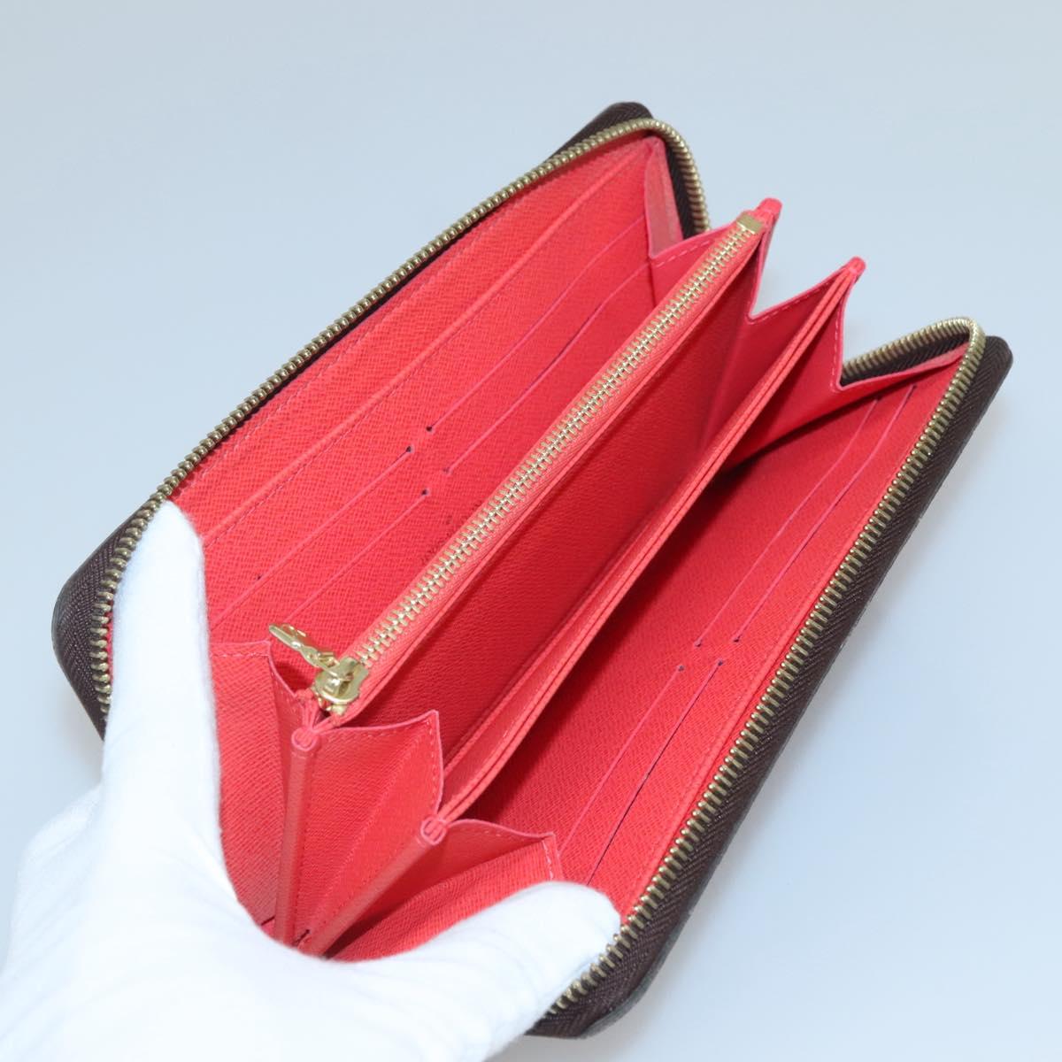 Louis Vuitton Zippy wallet