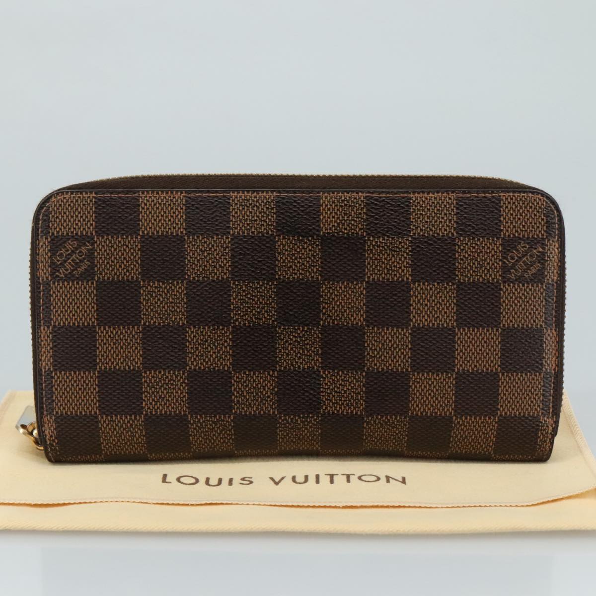 Louis Vuitton Zippy wallet