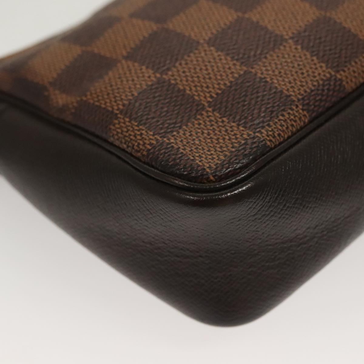 Louis Vuitton Trousse makeup