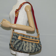 Louis Vuitton Pleaty