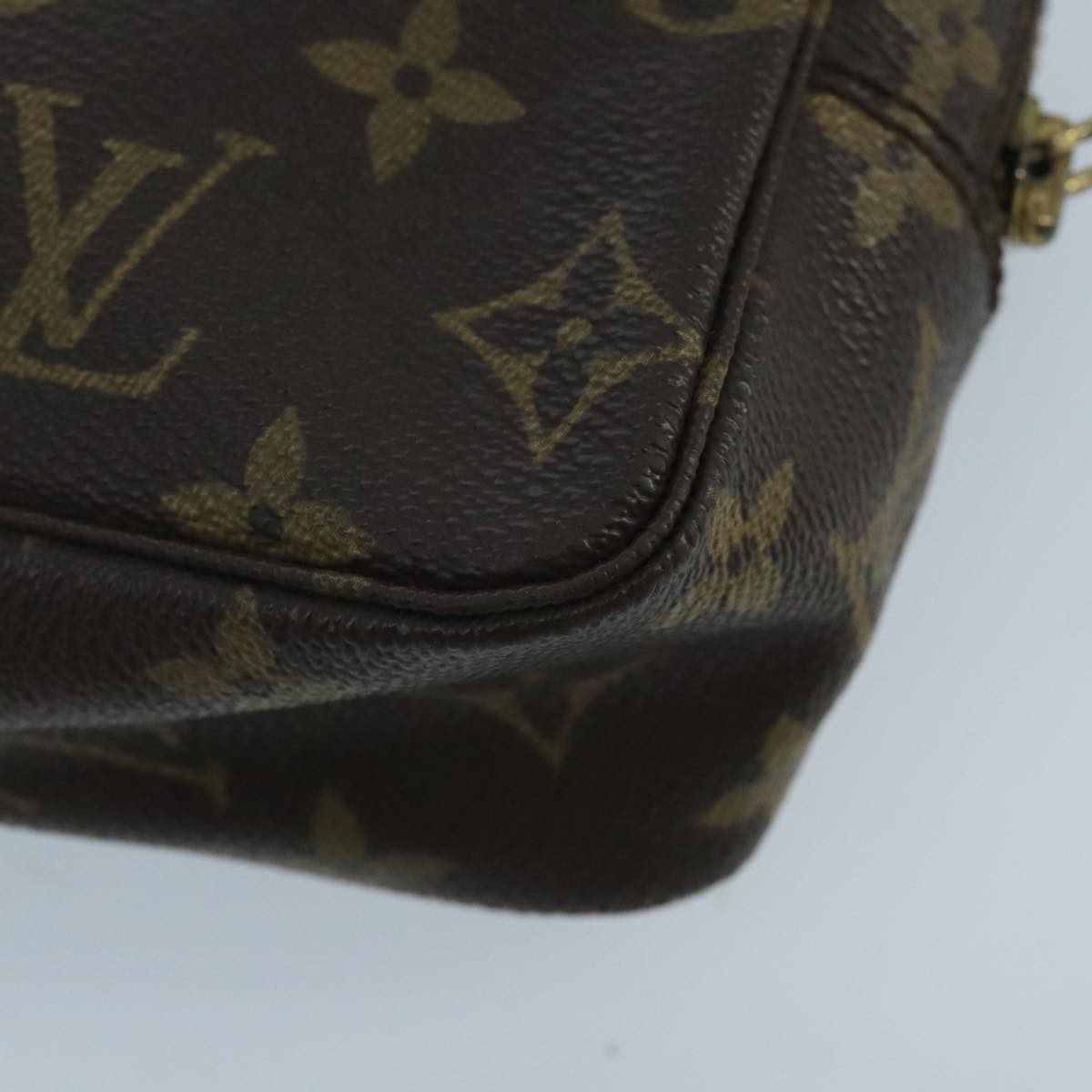 Louis Vuitton Trousse de Toilette 18