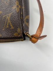 Louis Vuitton Pochette Accessoires Monogram Canvas