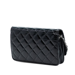 CC Quilted Patent Wallet On Chain