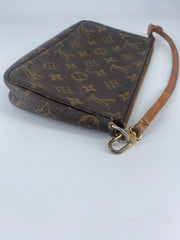 Louis Vuitton Pochette Accessoires Monogram Canvas