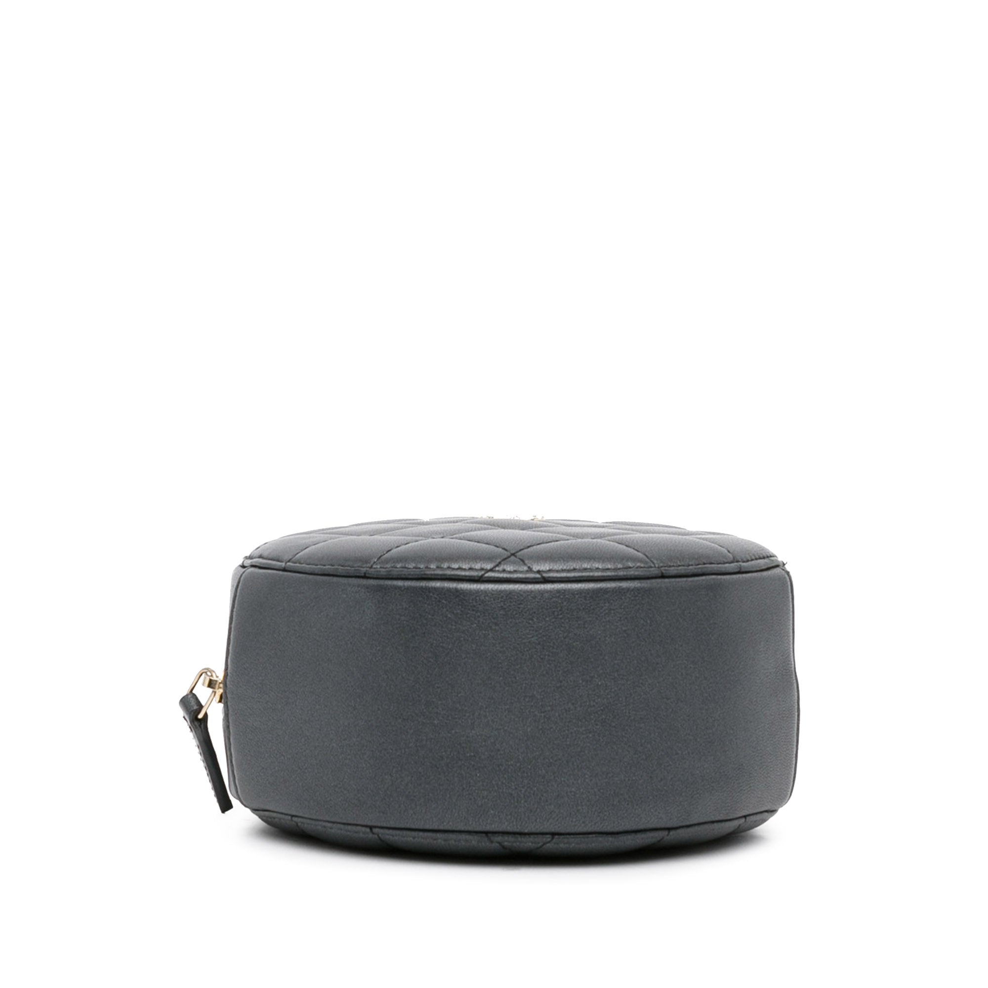 Quilted Lambskin Round Pearl Clutch with Chain_4