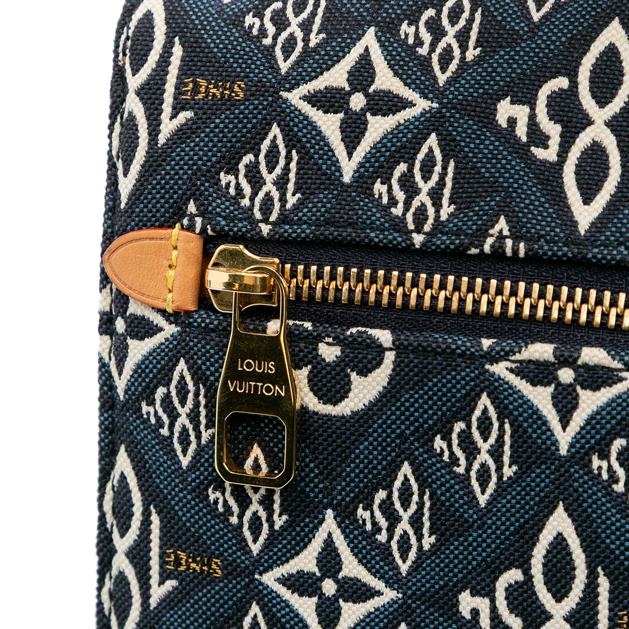 Since 1854 Pochette Metis