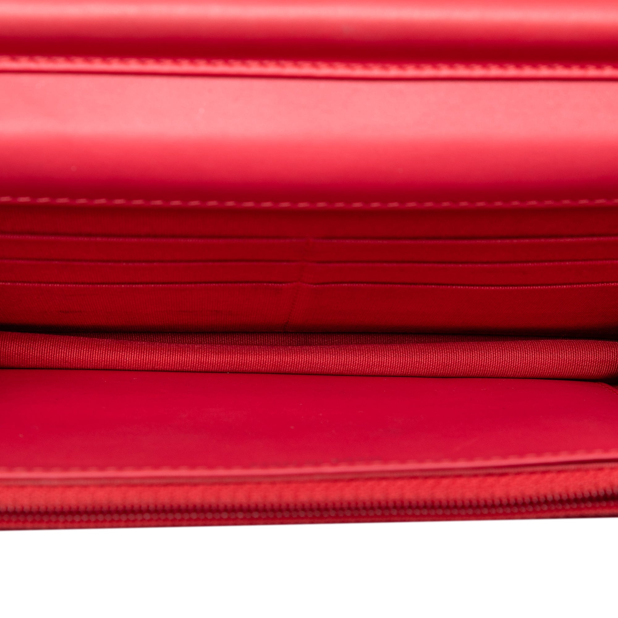 CC Patent Diamond Quilted Wallet On Chain